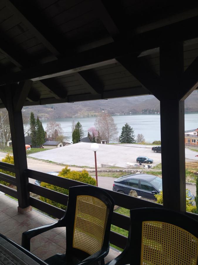 Vila Jezero Bajina Basta Luaran gambar