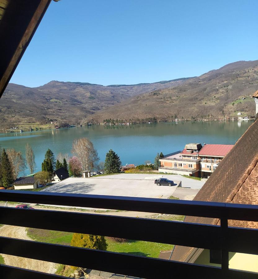 Vila Jezero Bajina Basta Luaran gambar