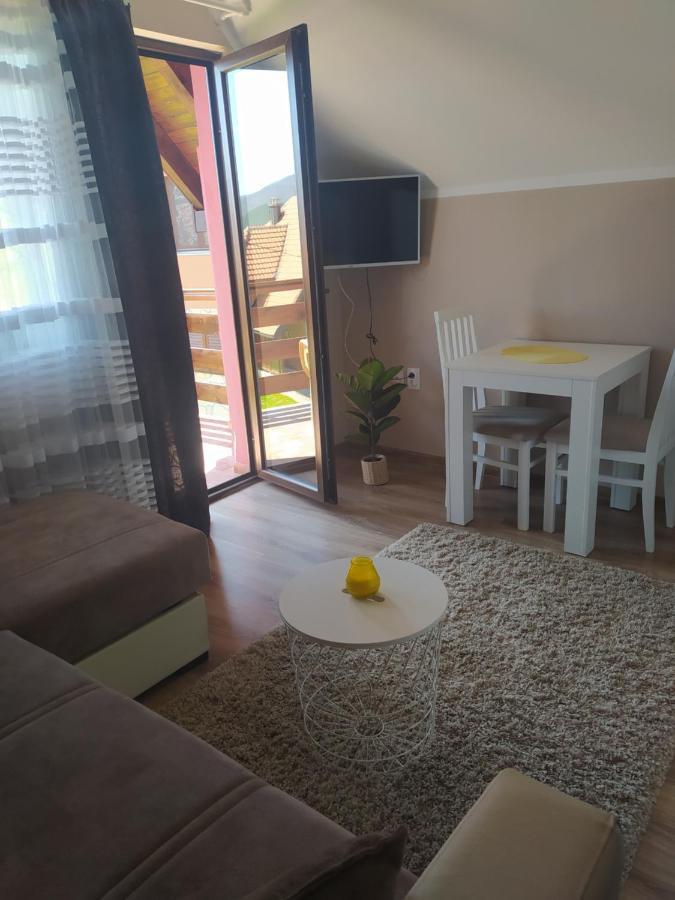 Vila Jezero Bajina Basta Luaran gambar