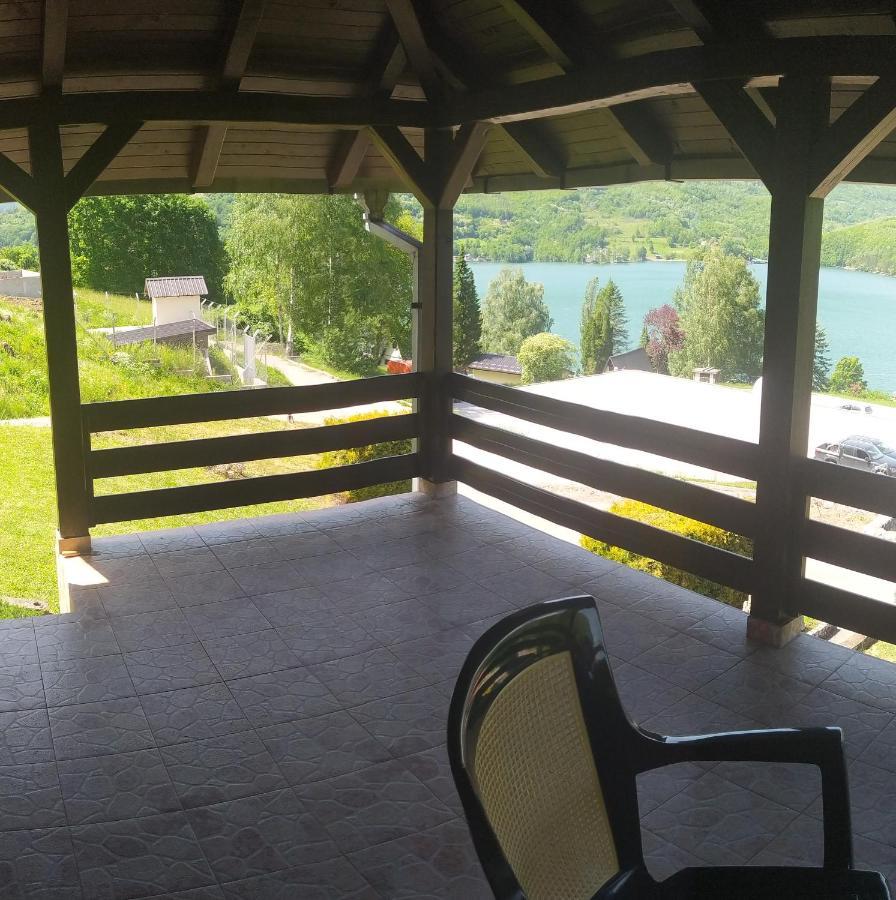 Vila Jezero Bajina Basta Luaran gambar