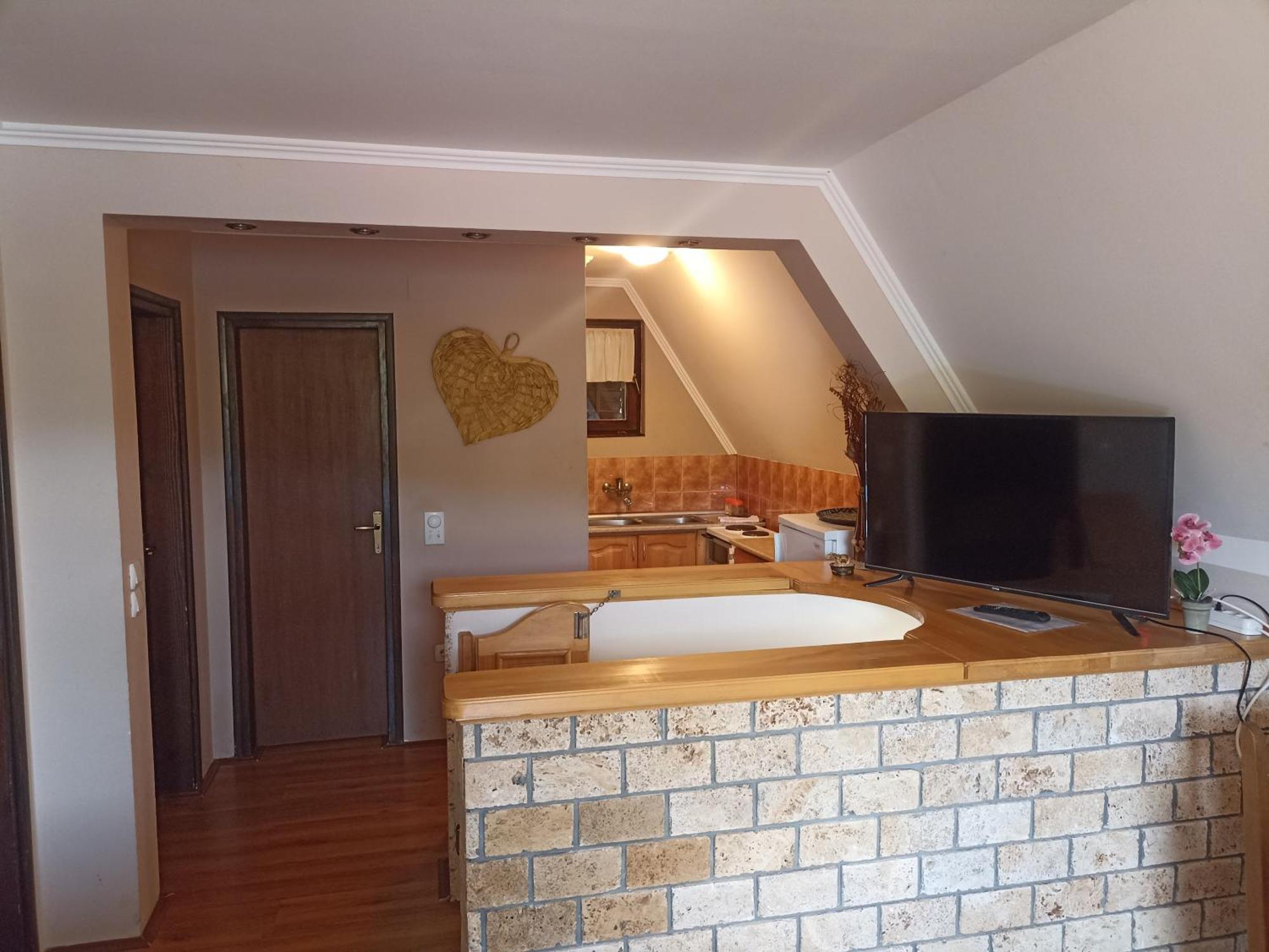 Vila Jezero Bajina Basta Bilik gambar